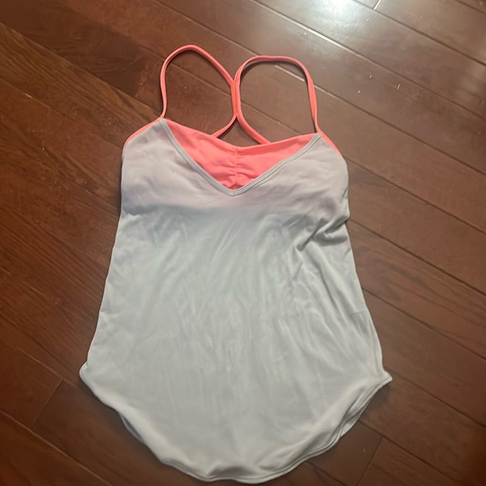 Bright lulu tank with built in support